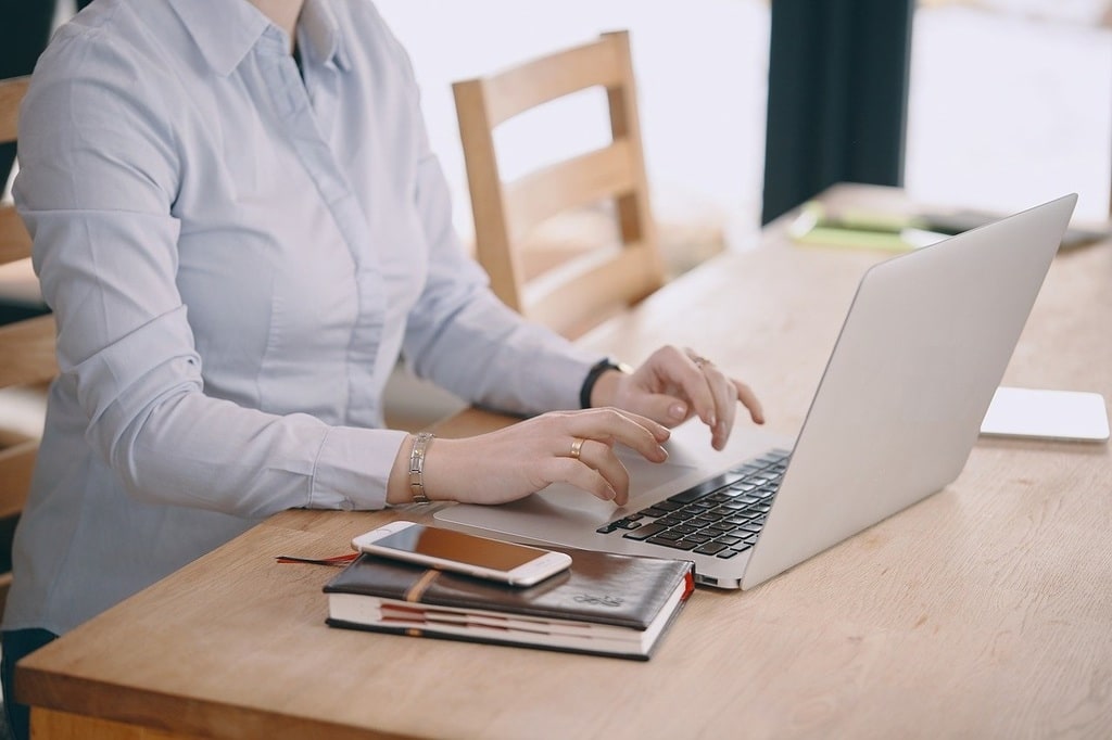 GPTChat.fr : pourquoi utiliser Chat GPT gratuitement via cette plateforme